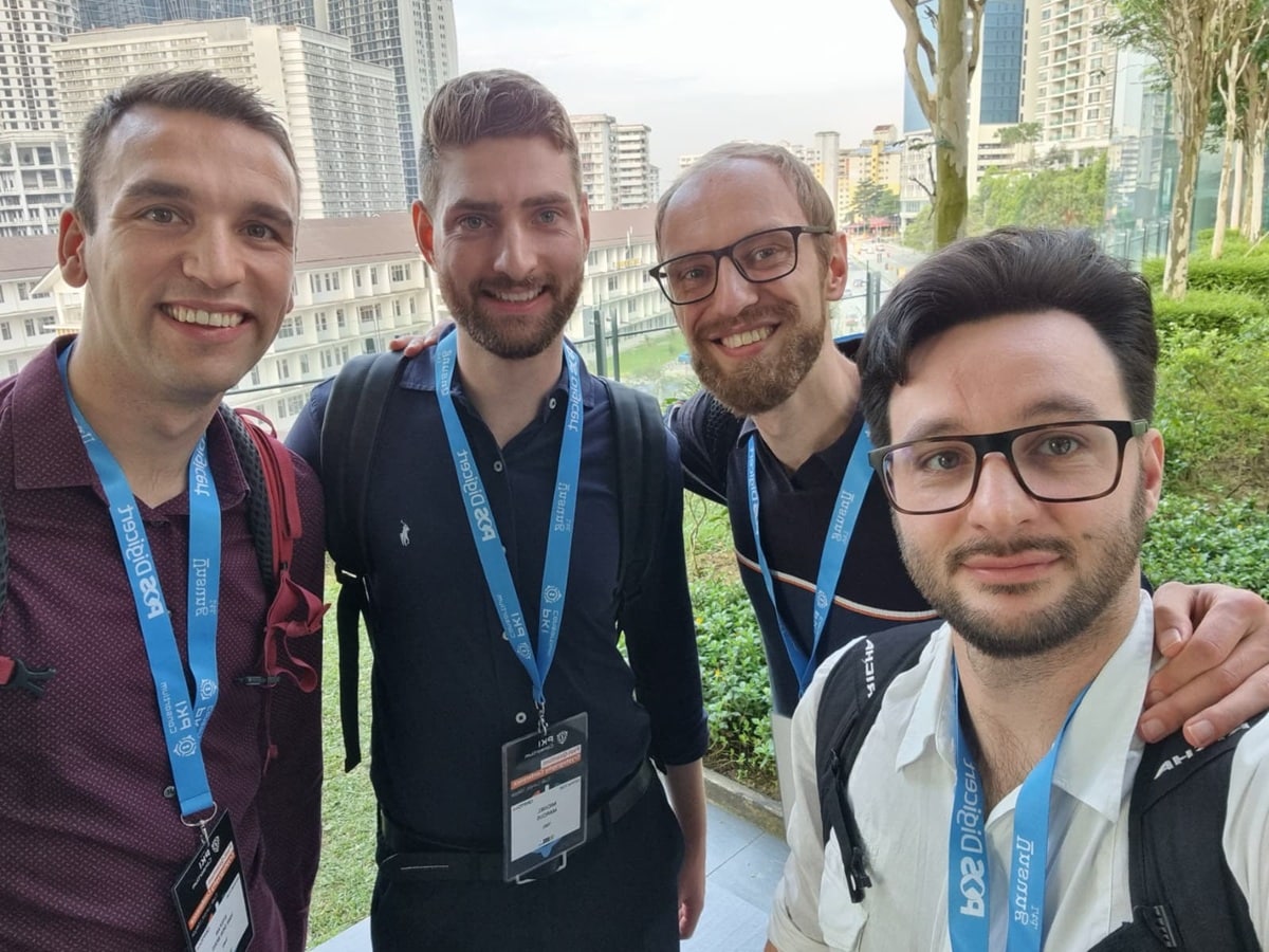 Stefan van den Berg (TNO), Michiel Marcus (TNO), Sven Konings (ZYNYO) en Alessandro Amadori (TNO)